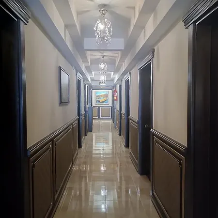 Santa Hotel 5*