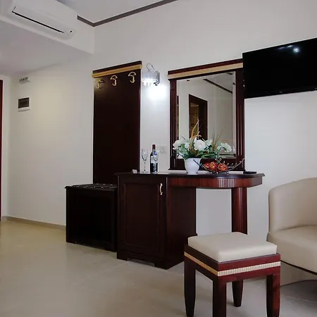 Santa Hotel 5*