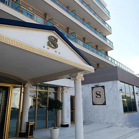 Santa Hotel Agía Triás