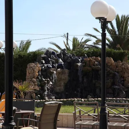Hotell Santa Agia Trias