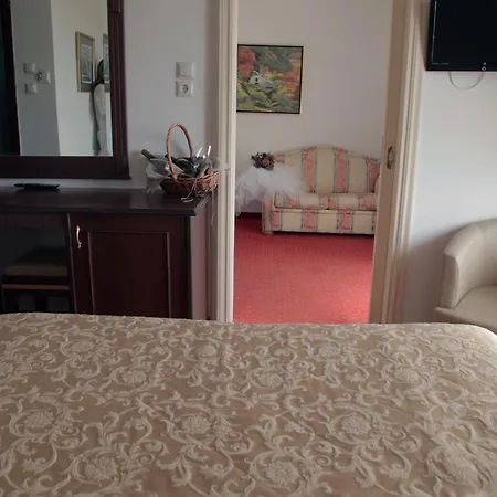 Hotell Santa 5*